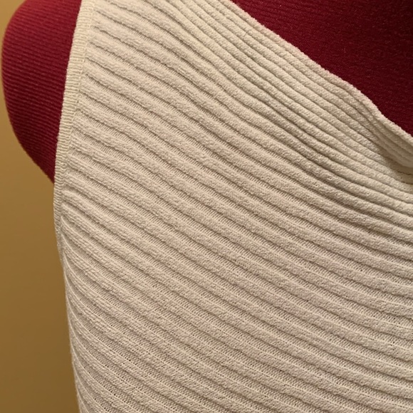 NWOT Luca Luca Sleeveless Sweater - Picture 3 of 15